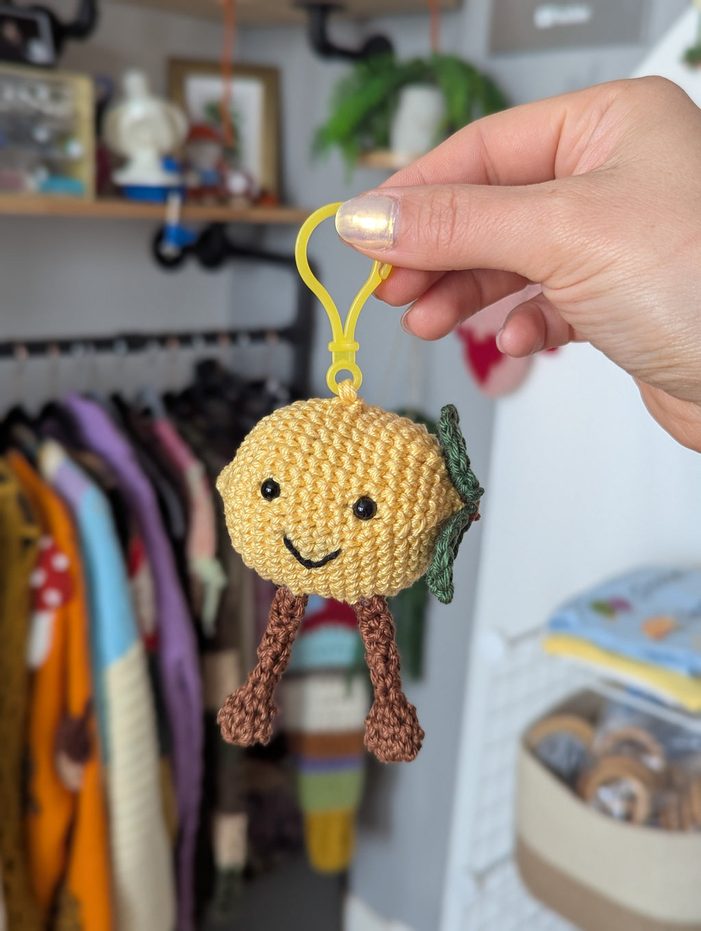 Crochet Lemon Plushie Pattern PDF - Amigurumi Bag Charm or Keychain - Beginner Friendly Fruit Toy - Crochet Pattern - Instant Download